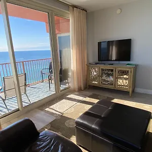 Апарт-отель Shores Of Panama Penthouse, Панама-Сити